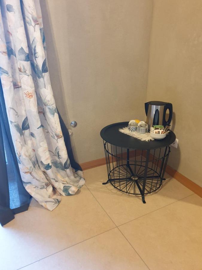 לינה וארוחת בוקר Busca L'Uovo E La Faina מראה חיצוני תמונה